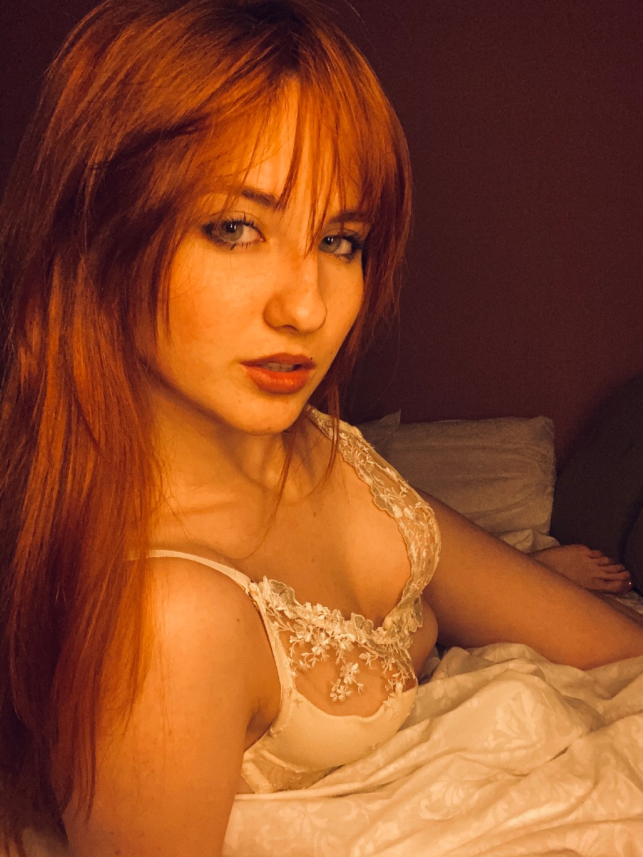 A playful frame from Nata — online in Novosibirsk