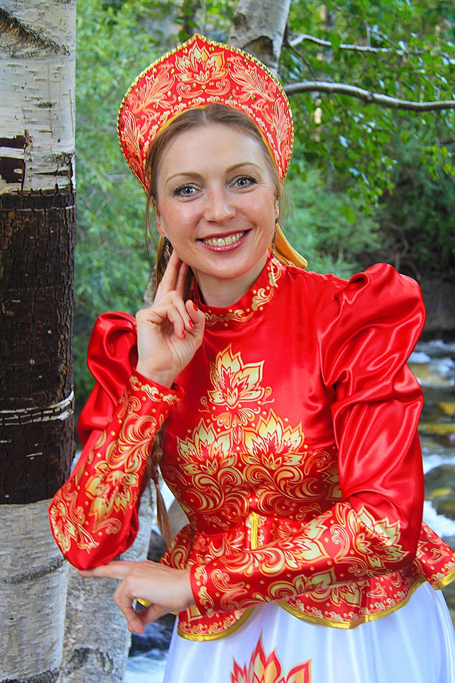 Women in Slavic costumes in Novosibirsk
