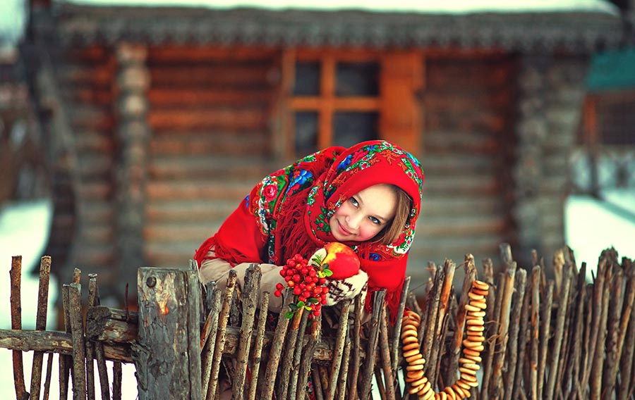 Sexy girl Women in Slavic costumes in Novosibirsk