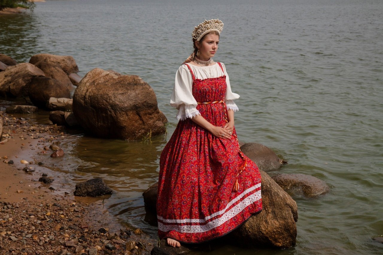 Women in Slavic costumes in Novosibirsk