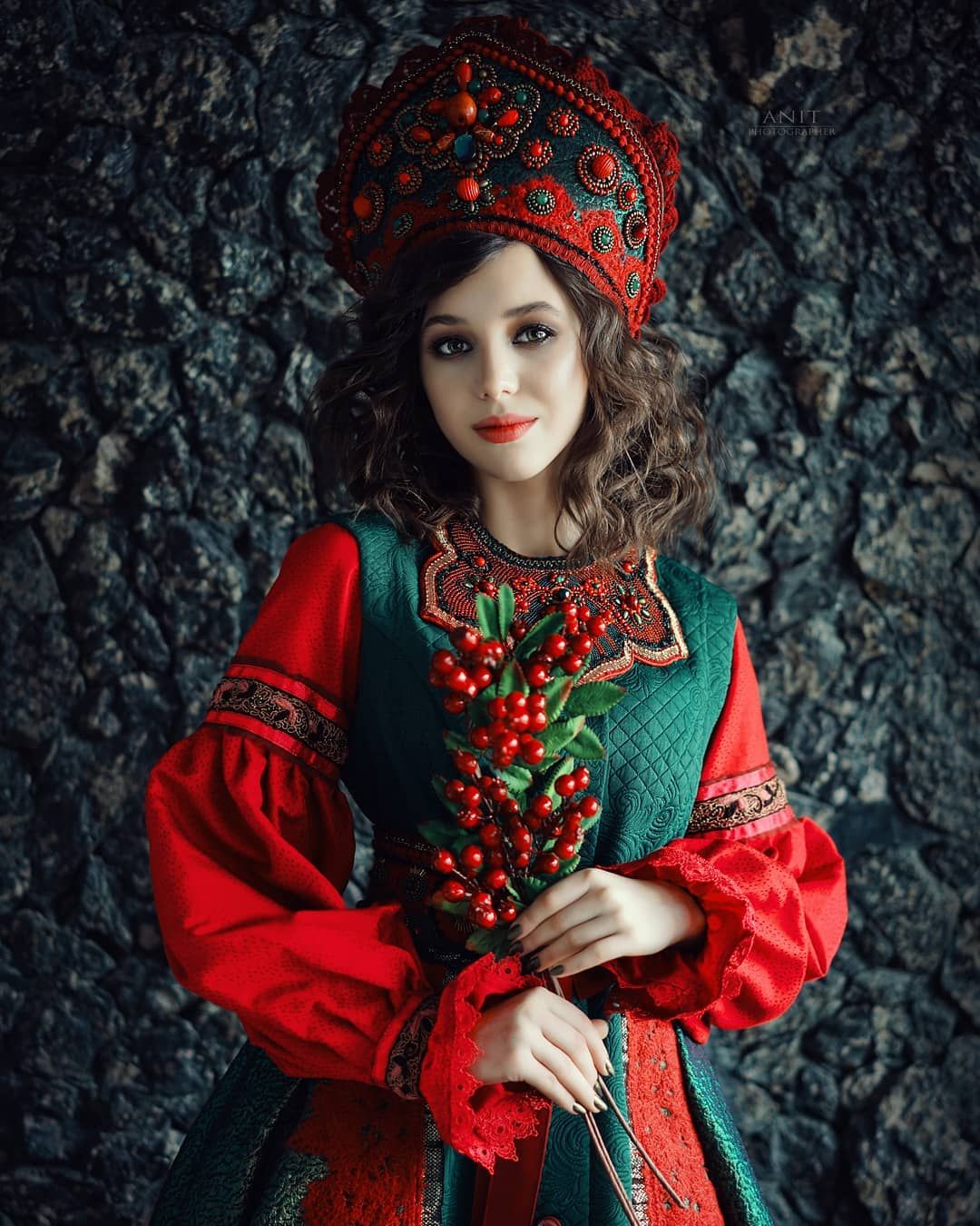 Nude girl Women in Slavic costumes in Novosibirsk