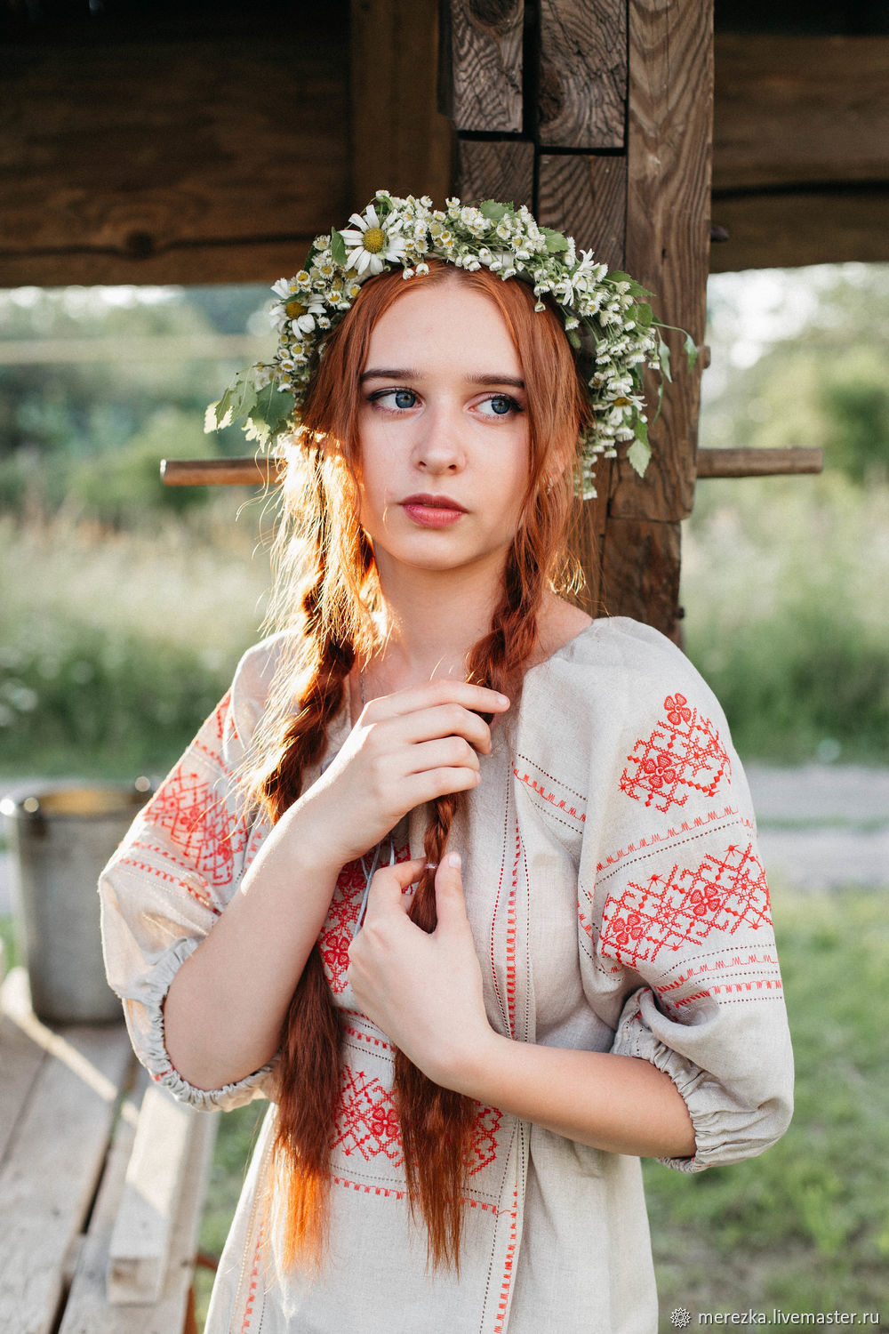 Girls in Slavic costumes in Novosibirsk
