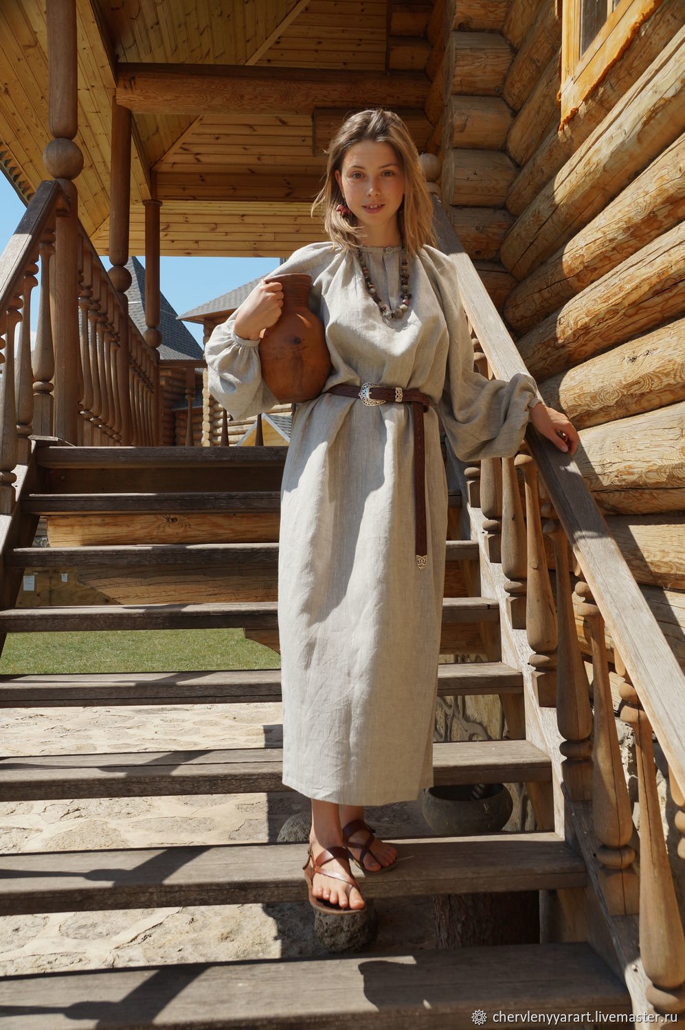 Girls in Slavic costumes in Novosibirsk